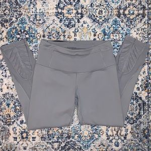 VICTORIA SECRET knockout Capri leggings XS